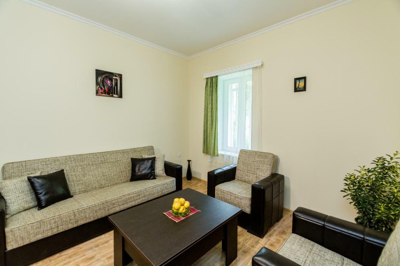 Sweet Home Tbilisi Ngoại thất bức ảnh